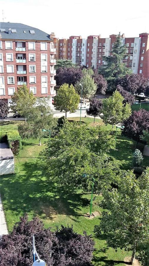 Housingleon - Conde Duplex Con Garaje Gratuito Leilighet Eksteriør bilde